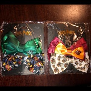Set of Harry Potter bows/pins